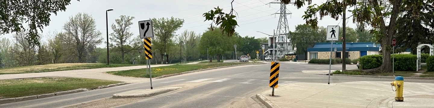 Spadina Ave and 17th Street
